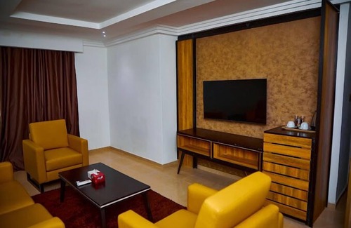 Kaduna Hotel | Dome Suites by Makblo