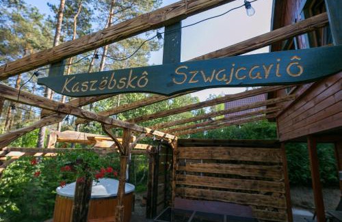 Sulecki Borek House | Domek całoroczny SÓWKA na Kaszubach z banią i sauną na wyłączność, wspólny basen i bilard z domkiem Jeleniówka - Ostrowite Leśna Dolina