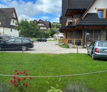Bialka Tatrzanska Ski Chalet | Domek MAYA Górska Chata - 200m od stoków Kotelnica i Termy Bania