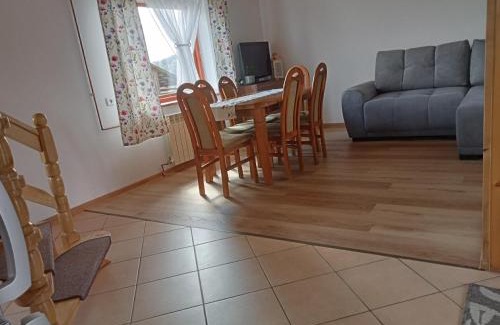 Plaska House | Domek na skraju lasu