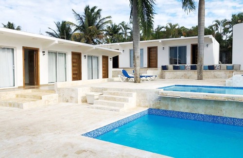 La Mulata I Villa | Dominican Republic 12BR Private Party Compound + FREE Bonus