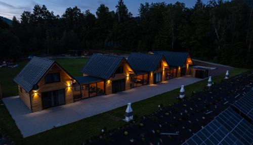 Woliborz House | Domki Nad Stawami z Jacuzzi i Sauną 2