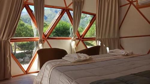 Los Hornillos Hotel | Domos geosdesicos Portal de las Sierras