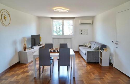 Suburbio VII Portuense Apartment | Domus Arvali - Appartamento Superior con Terrazza Privata