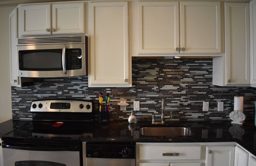 Galveston Condo | Don't Cross Seawall to Get to the Beach!