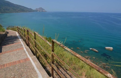 Sant'Ambrogio Apartment | Donna Luna Terrazza S Ambrogio