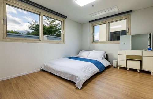 Seogwipo City House | Donnaeko Private Pool Villa