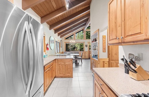 Donner Lake Woods Cabin | Donner Haven Retreat Peaceful Stay Near the Lake