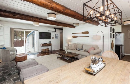Donner Lake Woods Cottage | Donner Lake Cottage | Walking Distance to West End Pub!