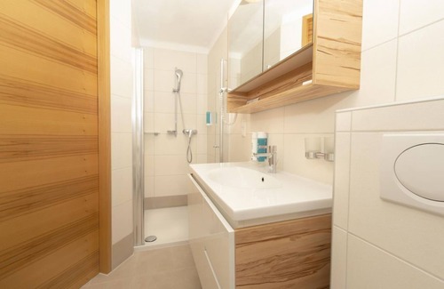 Altfinkenstein House | Doppelzimmer Komfort - Finkensteiner Hof, Dion Hotels & Resorts Gmbh