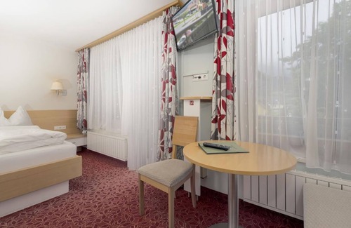 Altfinkenstein House | Doppelzimmer Komfort - Finkensteiner Hof, Dion Hotels & Resorts Gmbh
