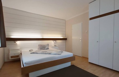 Klagenfurt am Woerthersee House | Doppelzimmer, Dusche Oder Bad, WC, 1 Schlafraum - Pension Biedermann
