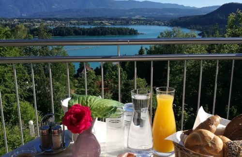 Finkenstein am Faaker See House | Doppelzimmer Südseite Balkon - Grüner Heinrich - Bett & Frühstück