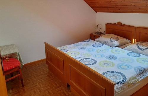 Feldkirchen in Kaernten Apartment | Doppelzimmer, Dusche, WC, Bergseite - Pension Hecher
