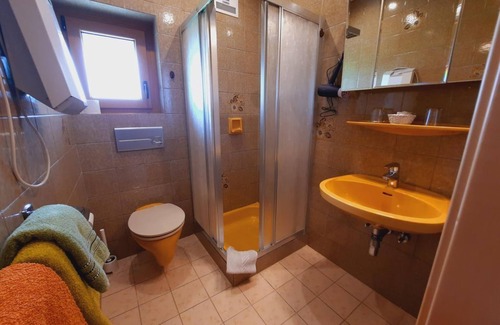 Feldkirchen in Kaernten Other | Doppelzimmer mit Balkon, Dusche, WC - Pension Hecher