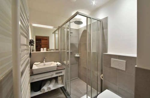 Spittal an der Drau House | Doppelzimmer mit Dusche/wc - Hotel Ertl
