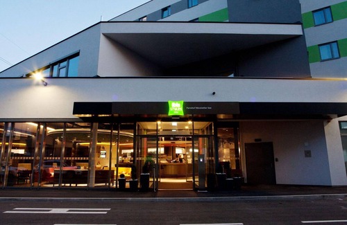Parndorf House | Doppelzimmer, Dusche, WC - Ibis Styles Parndorf Neusiedler See