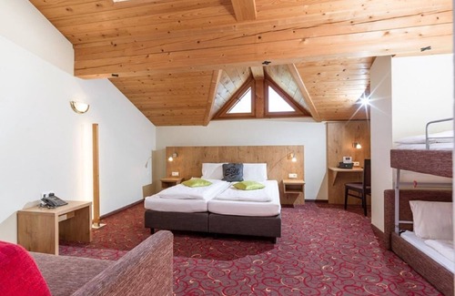 Soell House | Doppelzimmer, Dusche, WC Frühstück Kurz - Gasthof Gruberhof