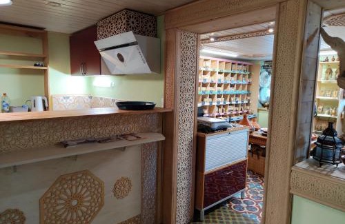 Alberschwende House | Doppelzimmer mit Gemeinschaftsbad und kleiner Küche Nannen 382