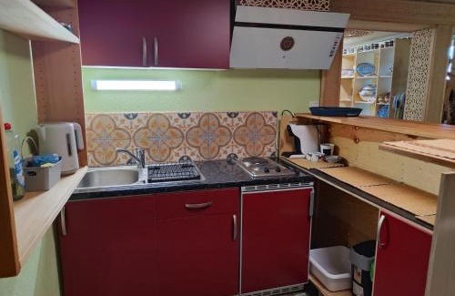 Alberschwende House | Doppelzimmer mit Gemeinschaftsbad und kleiner Küche Nannen 382