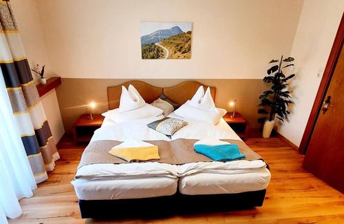 Seeboden Cottage | Doppelzimmer Nockalm mit Balkon - Gästehaus Bärwald