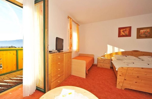 Millstatt Other | Doppelzimmer Nr. 1 und 3 mit Balkon - Landhaus Ebner