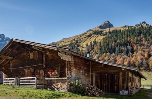 Eng Alm Cabin | Doppelzimmer Nr. 3 - Bauernladen - Almdorf Eng Alm