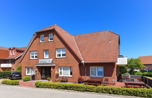 Esens Cottage | Doppelzimmer Wangerooge - Pension Nordkap in Bensersiel