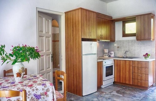 Agios Georgios Pagon Apartment | Dora Apartment 2 - in a quiet location only 300m from the sandy beach - in the bay of Agios Geo