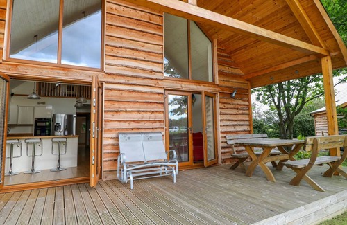 Thorpe On The Hill Cottage | DORADO LODGE, pet friendly, with hot tub in Thorpe-On-The-Hill