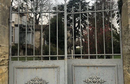 Saint-Seurin-de-Prats House | Dordogne, Bordeaux and Saint Emilion all accessible from Chateau Destinee