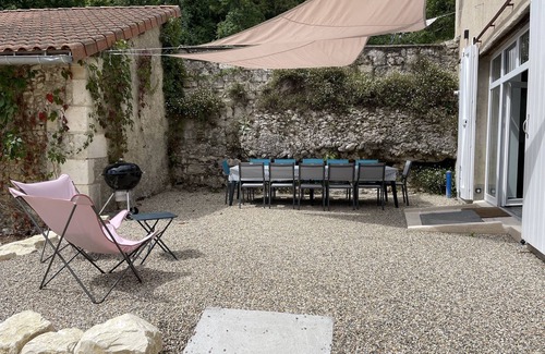 Agonac House | Dordogne, Maison Avec Grande Piscine, 5 Chambres, 11 Couchages + 2 Lits Bébé