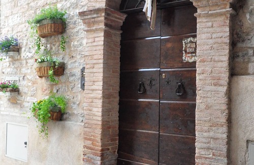 Spello Apartment | DORMIO shabby chic suite in Spello