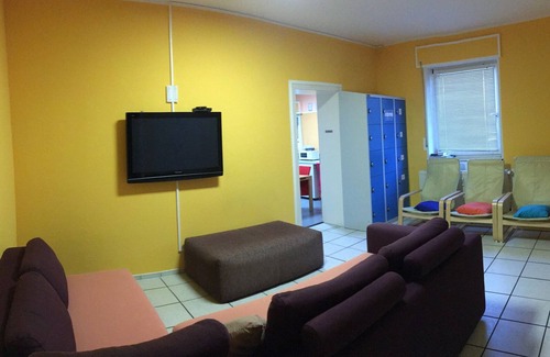Kaarst Apartment | Dormitorium 2, near Düsseldorf, Krefeld, Mönchengladbach, Neuss, no party house