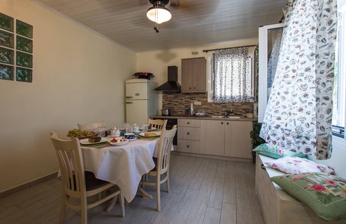 Fiolitis Villa | Dorothea-2 bedroom villa private pool & studio