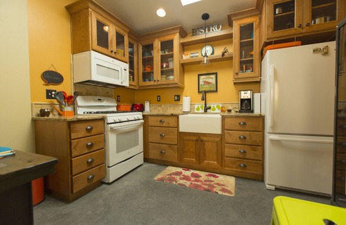 East End Cottage | Dorothy's East End 1 Bd/1 Ba Perfect For 1 or 2 Travelers