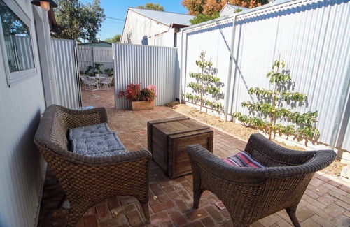 Oakbank Cottage | Dorset Cottage Oakbank, in the heart of the Adelaide Hills wine region.