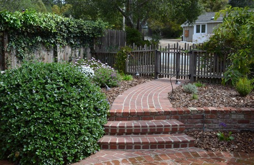 Northeast Carmel House | 'Dos Hermanos' A Short Walk To Downtown Carmel
