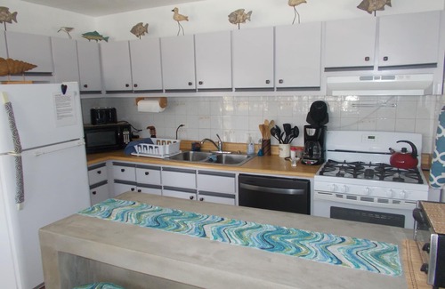 Esperanza Apartment | Dos Palmas-3Bdrm, 2Ba, Walk One Block to Caribbean,Malecon,restaurants,etc