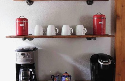 Kerrville Cottage | Dos Pinos Riverside Cottage near DT Kerrville
