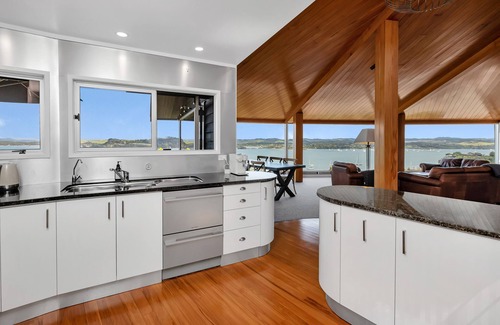 Kerikeri House | Double Bay Hideaway - Kerikeri Holiday Home