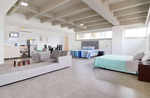 Medellin Apartment | Double Bed Studio APT 2nd floor in Parque Poblado