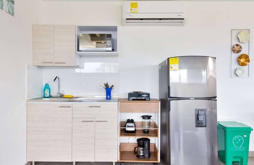 Medellin Apartment | Double Bed Studio APT 2nd floor in Parque Poblado