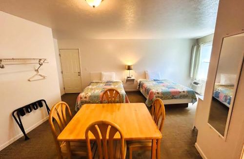Lake City Hotel | Double Bed Suite with Full Kitchen