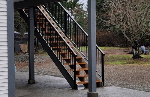 Courtenay House | Double D Ranch Guest House