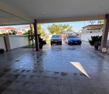 Taman Hijau House | DOUBLE EE HOMESTAY 6 cars parking place 12pax