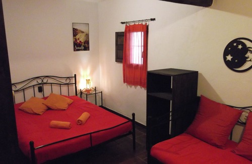 Quentar House | Double Ensuite Room in a Cosy Guesthouse in a Small Village