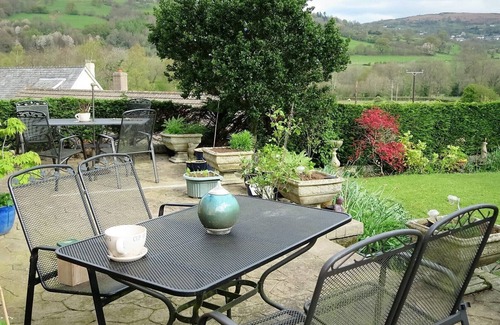 Llangynidr House | Double Ensuite with Shower at Cae y Rhedyn Annexe