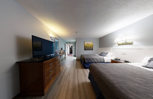 Presque Isle Hotel | Double King Suite - 2 King Beds