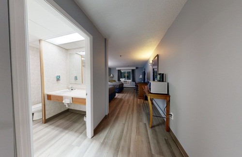Presque Isle Hotel | Double King Suite - 2 King Beds